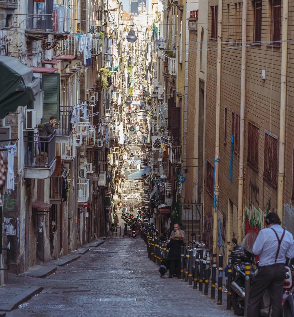 Il Balcone Su Napoli Antica Daire 0*,  İtalya
