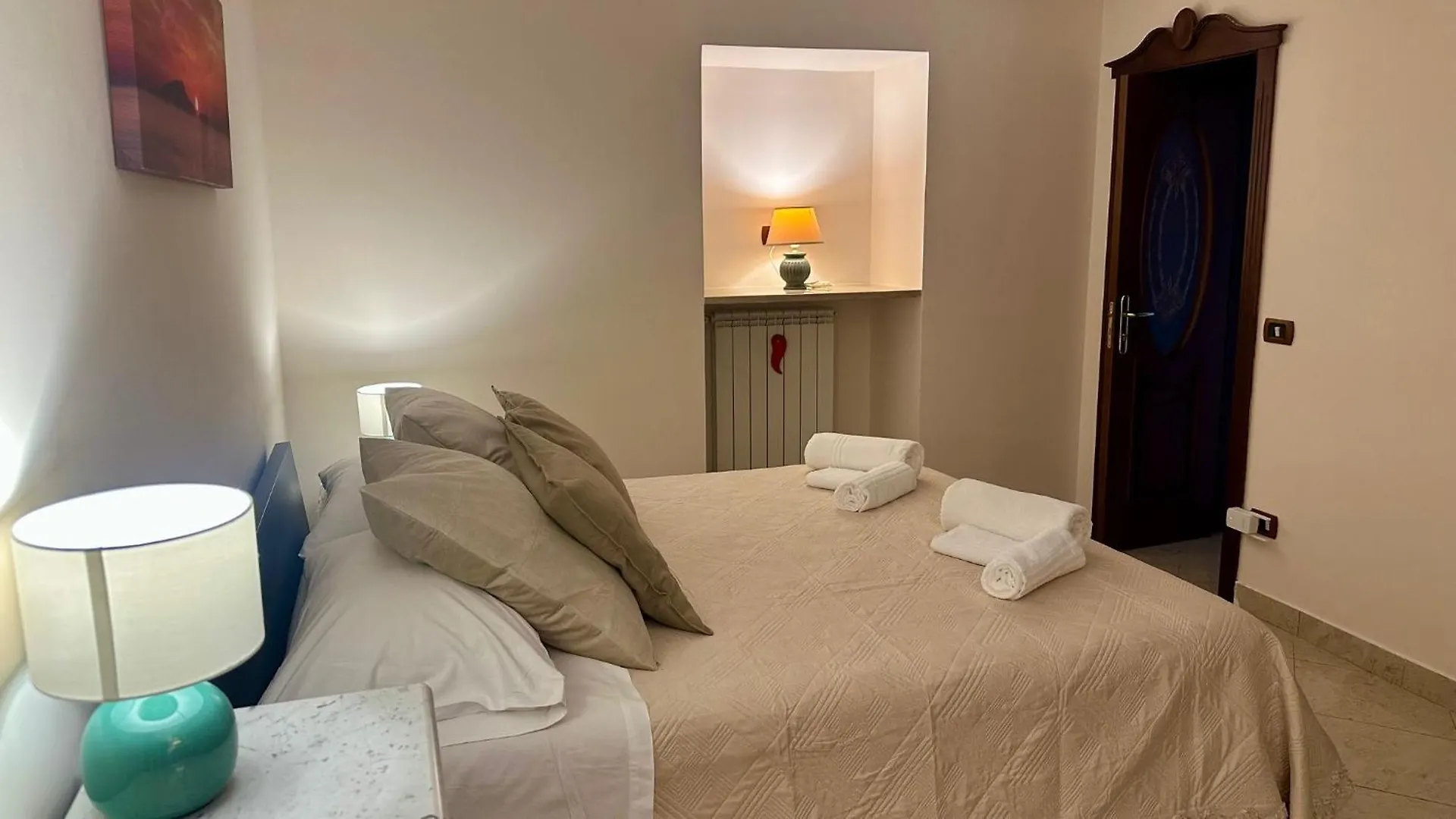 Il Balcone Su Napoli Antica Apartment 0*, Naples